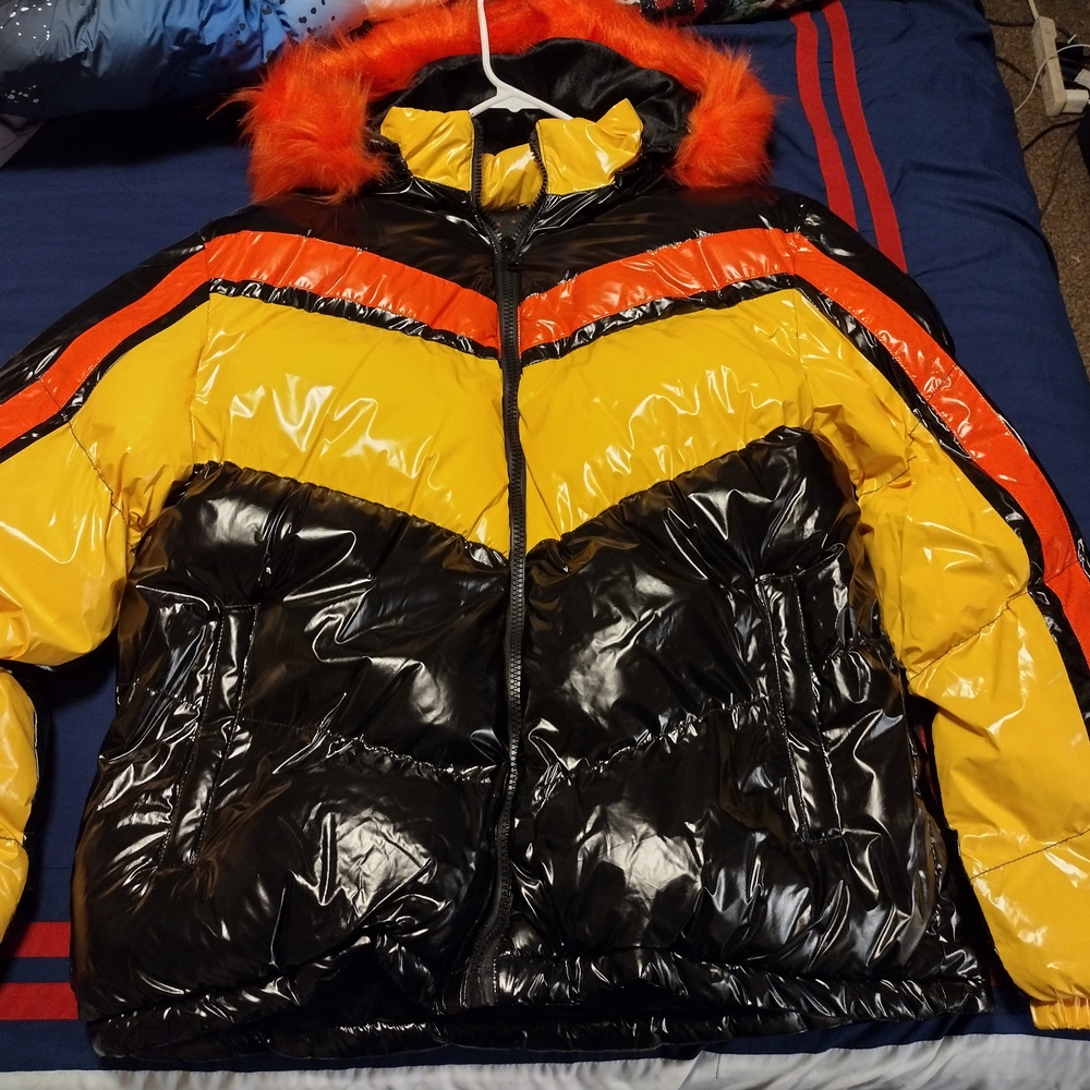 Men's Black and Yellow Puffer Jacket